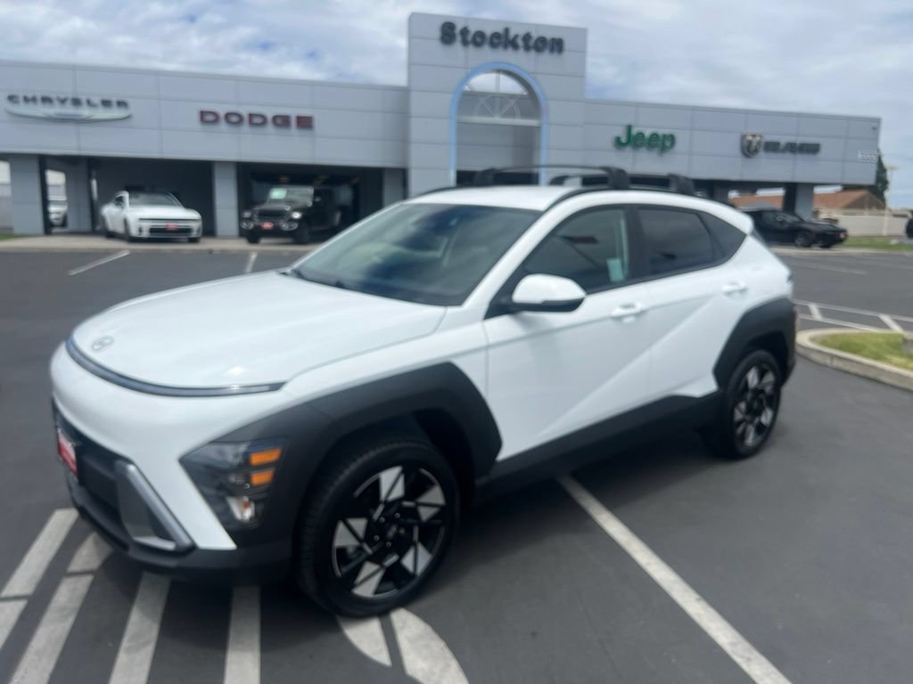 Used 2025 Hyundai Kona SEL AWD/4WD image 6