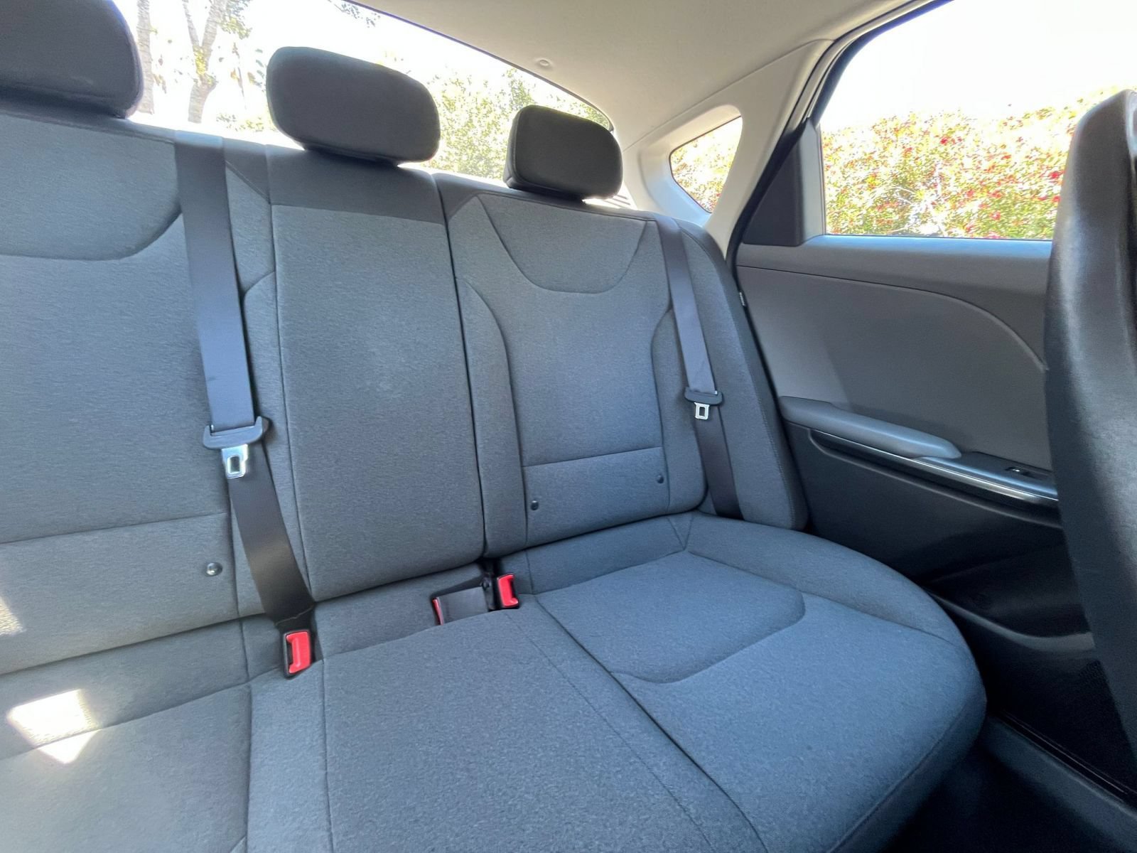 Used 2025 Kia K4 FWD image 36