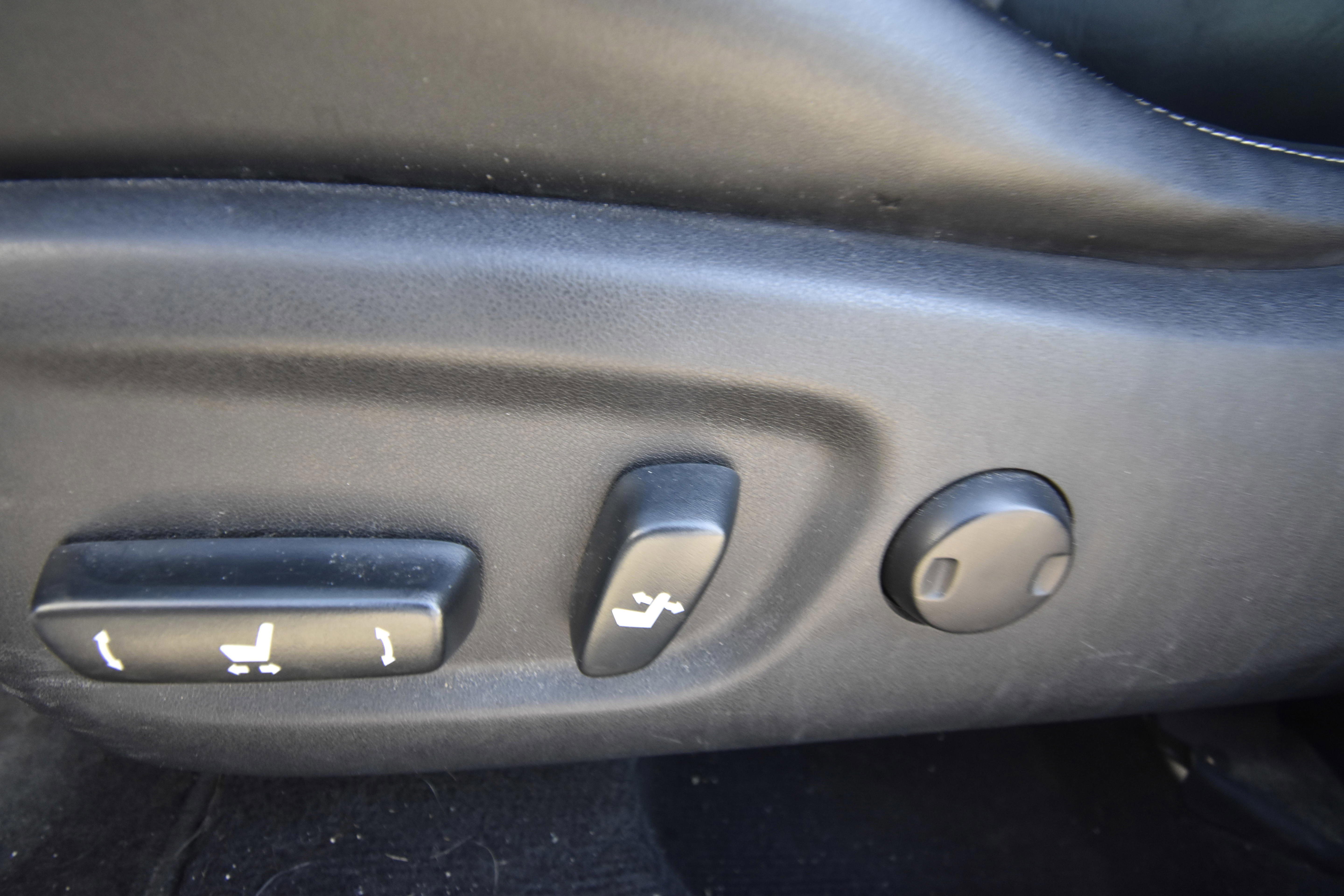 Used 2015 Lexus CT 200h w/ Navigation Package image 13