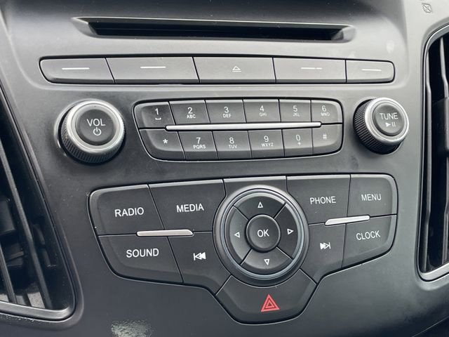 Used 2016 Ford Focus SE FWD image 19
