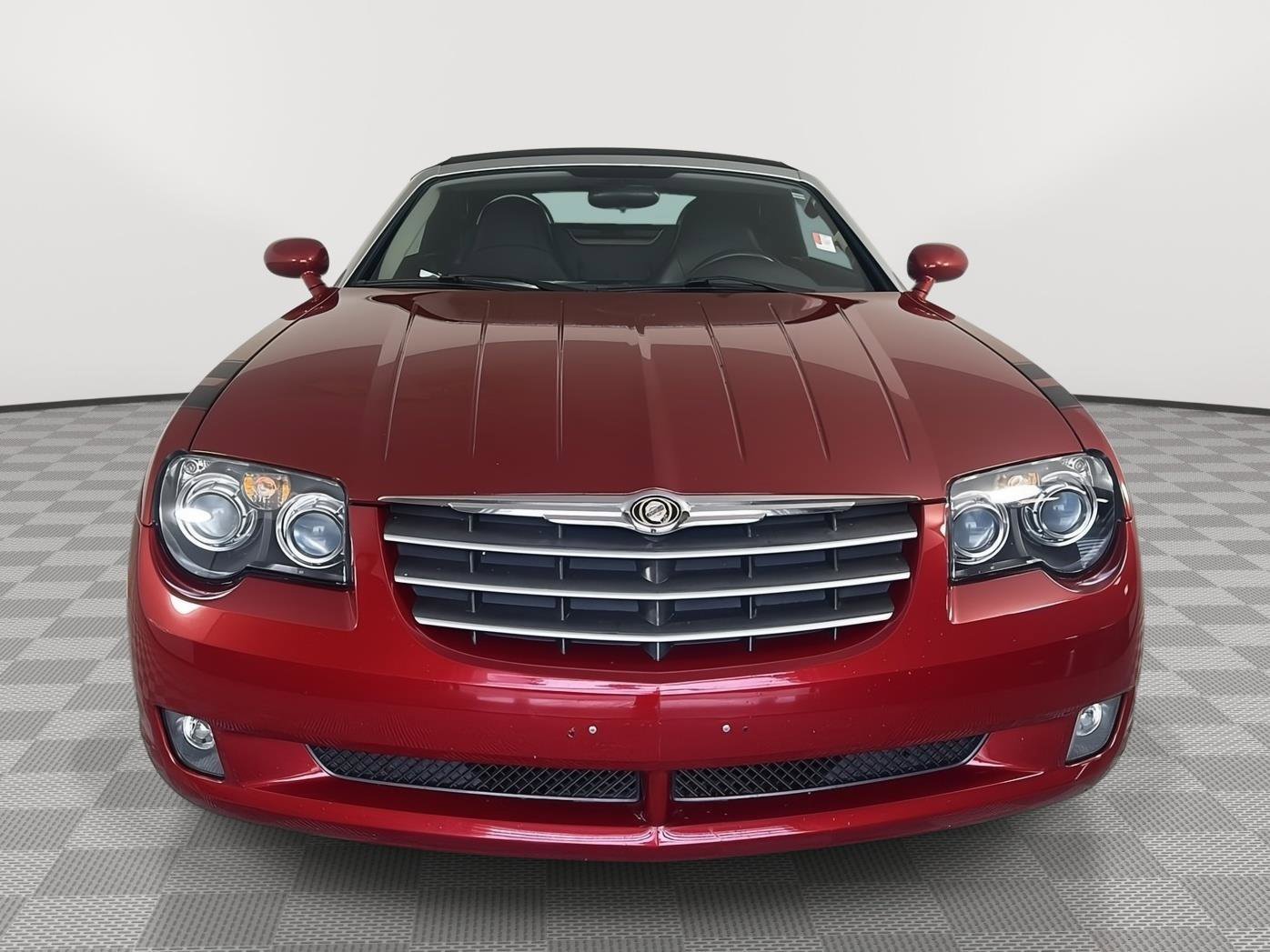 Used 2005 Chrysler Crossfire Limited RWD image 2