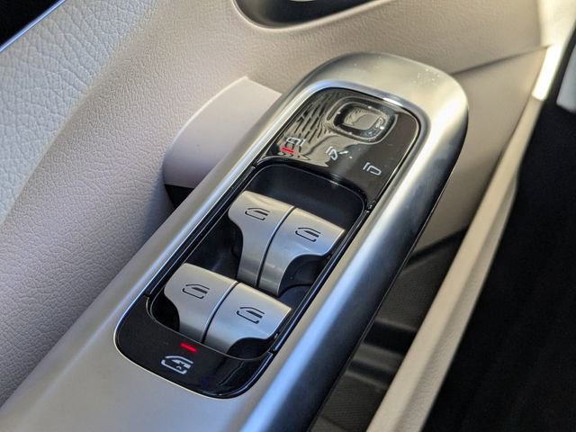 New 2025 Mercedes-Benz C 300 4MATIC Sedan image 26