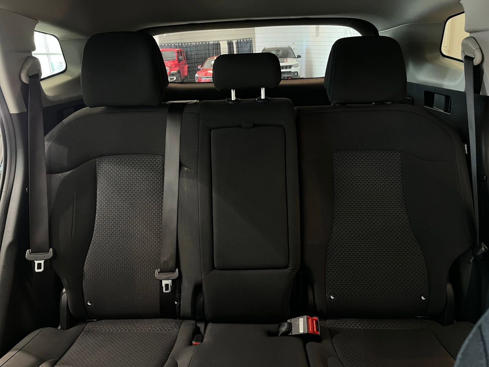 Used 2025 Kia Sportage LX image 38