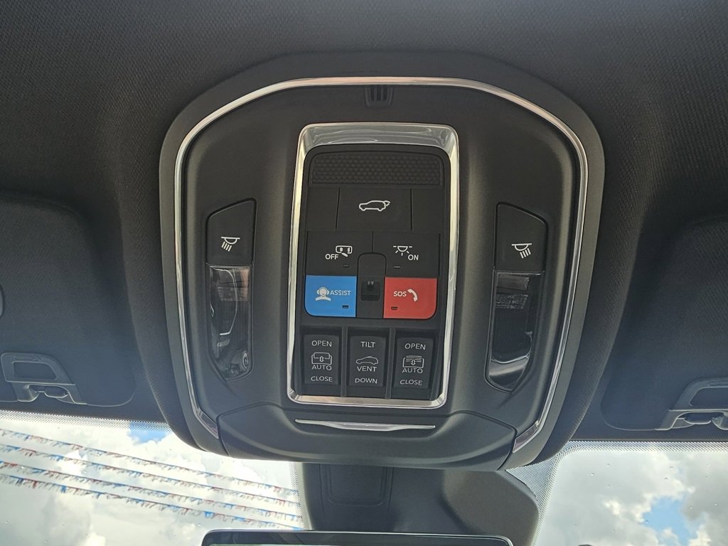 New 2025 Jeep Grand Cherokee L Limited w/ Luxury Tech Group II image 48