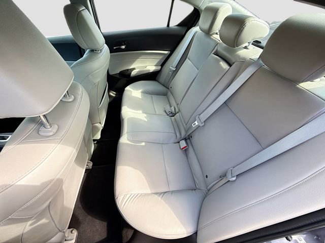 Used 2017 Acura ILX w/ Premium Package image 23