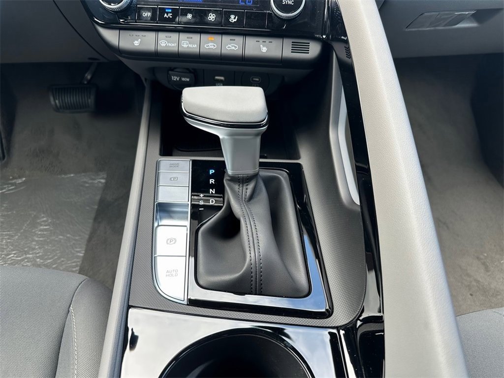 Used 2024 Hyundai Elantra SEL w/ Convenience Package image 20