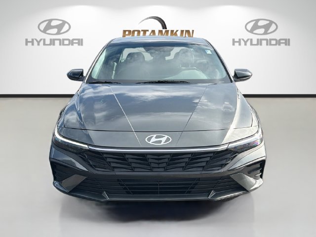 Certified 2026 Hyundai Elantra Sport FWD image 3