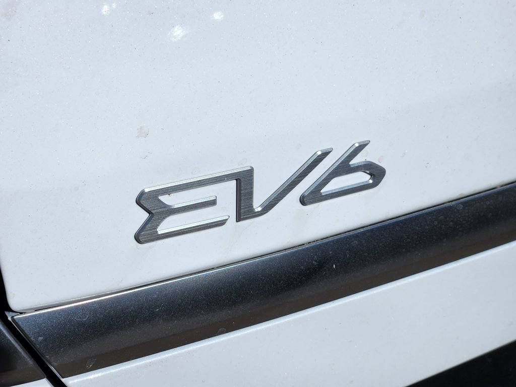 New 2025 Kia EV6 Wind image 12
