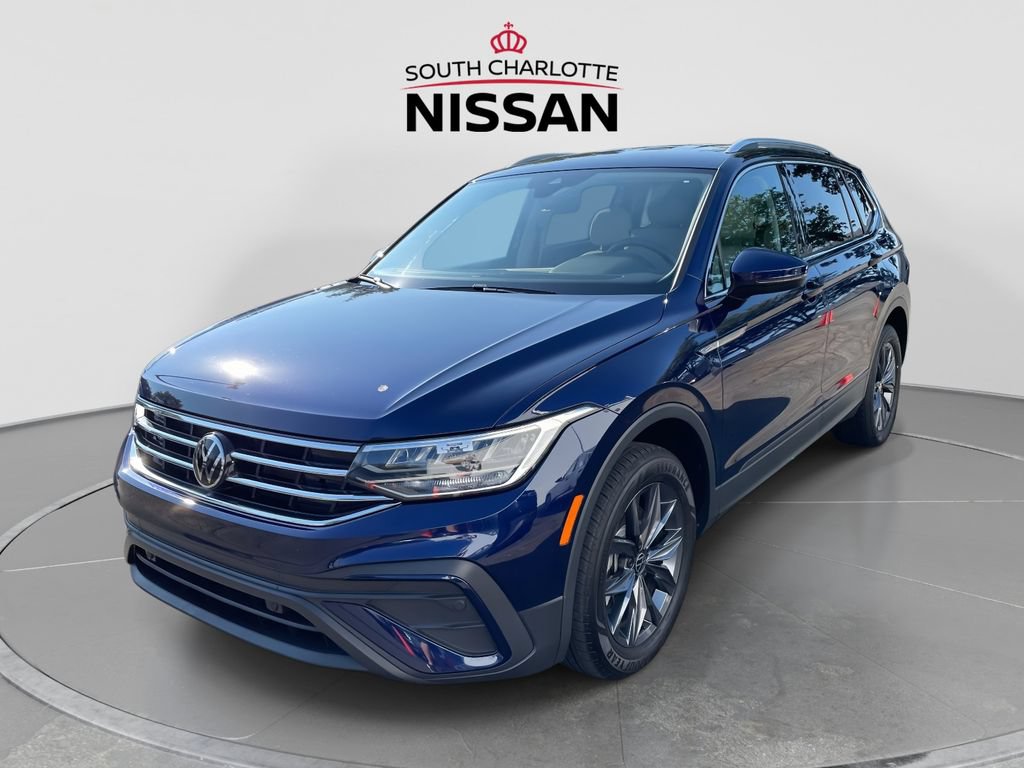 Used 2023 Volkswagen Tiguan SE FWD image 3