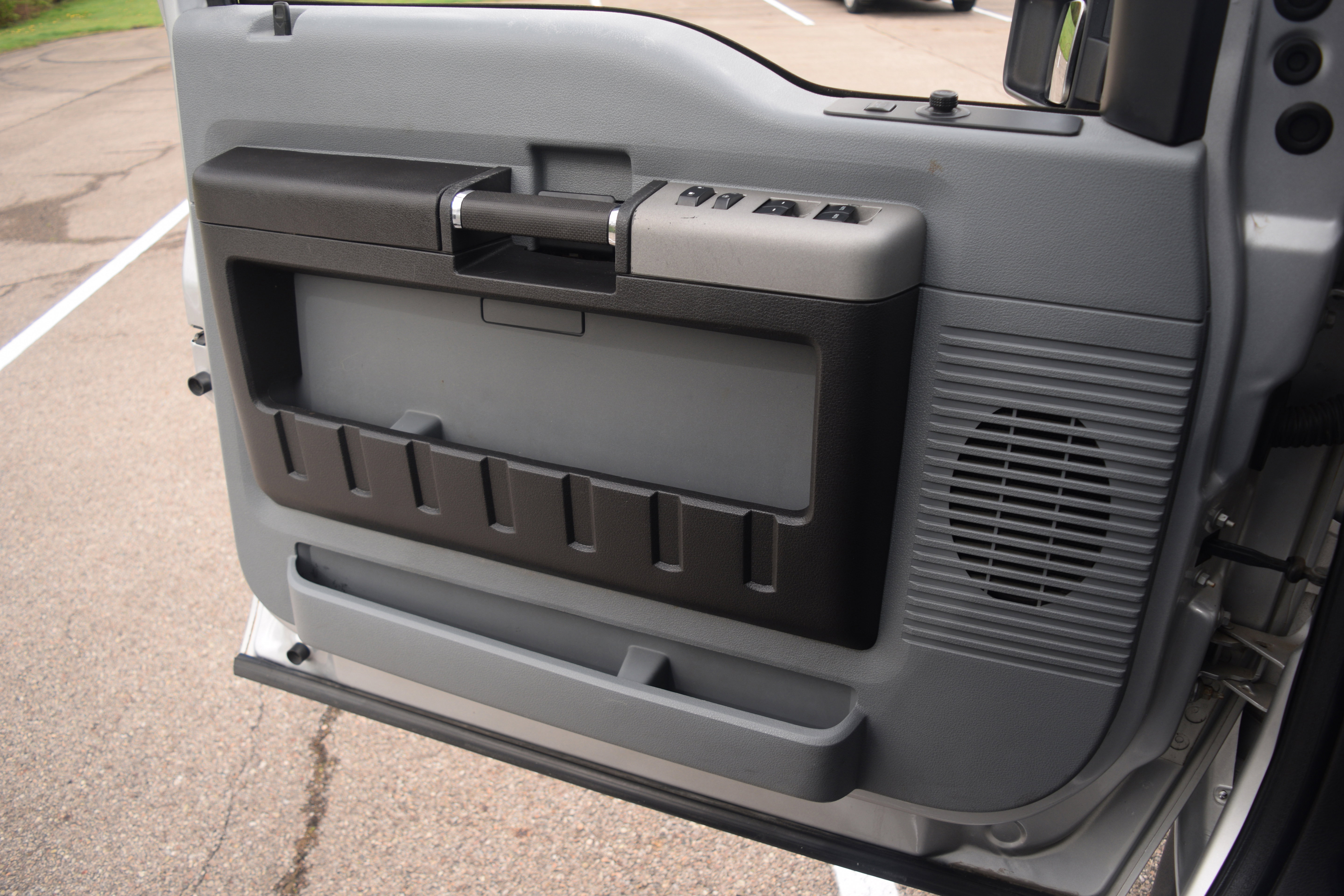 Used 2013 Ford F250 XLT w/ XLT Premium Pkg image 16