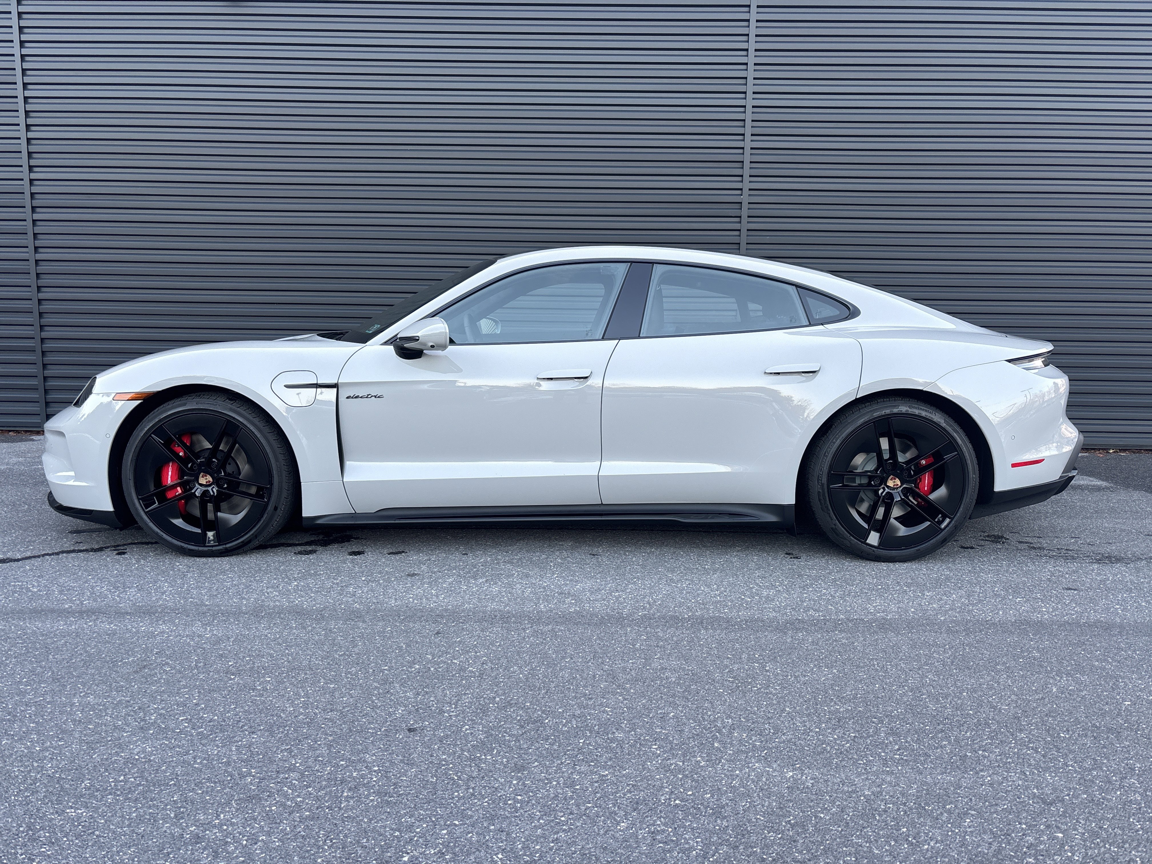 New 2026 Porsche Taycan GTS AWD/4WD image 2
