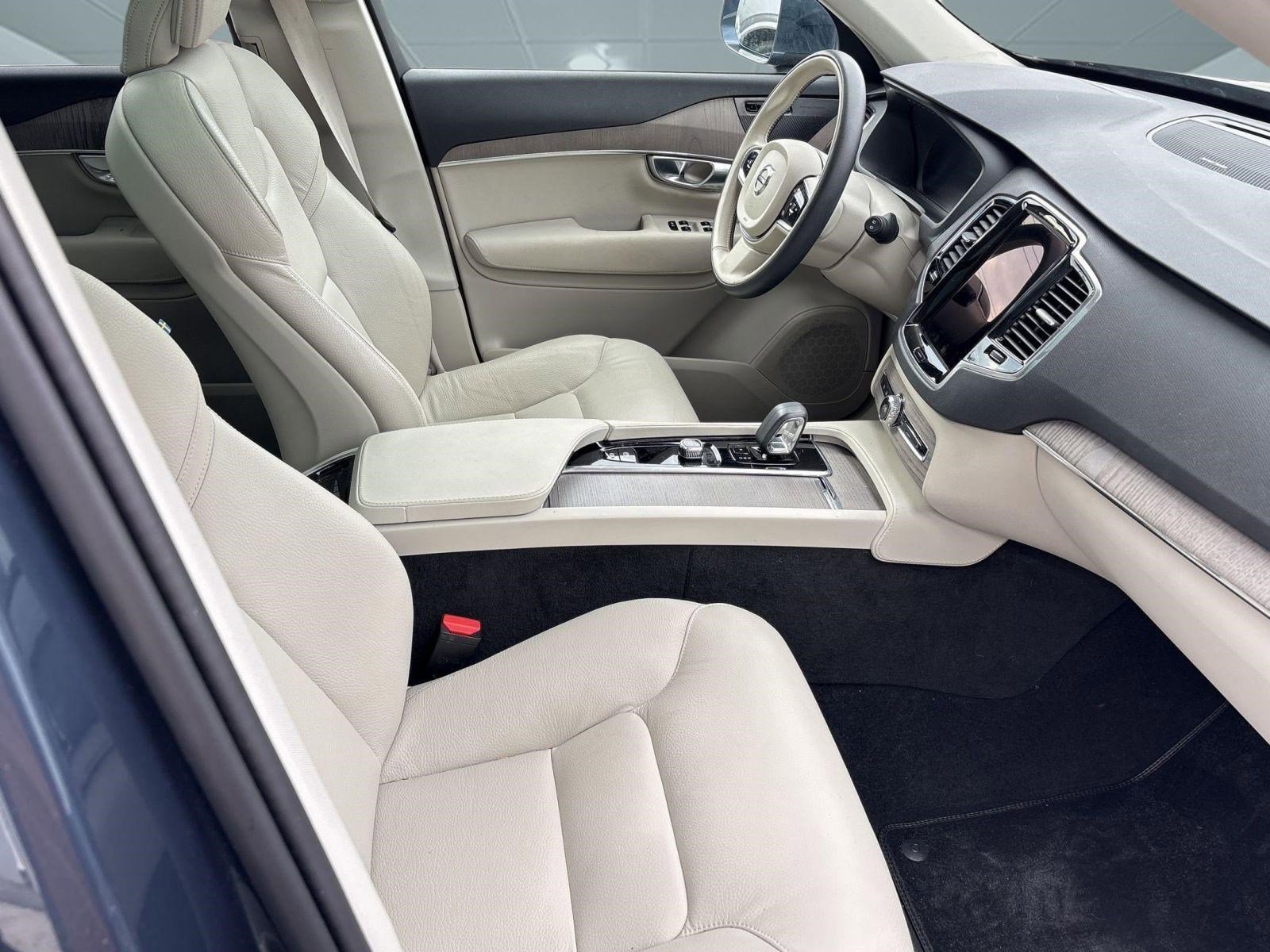 Certified 2024 Volvo XC90 B6 Plus w/ Protection Package Premier image 30