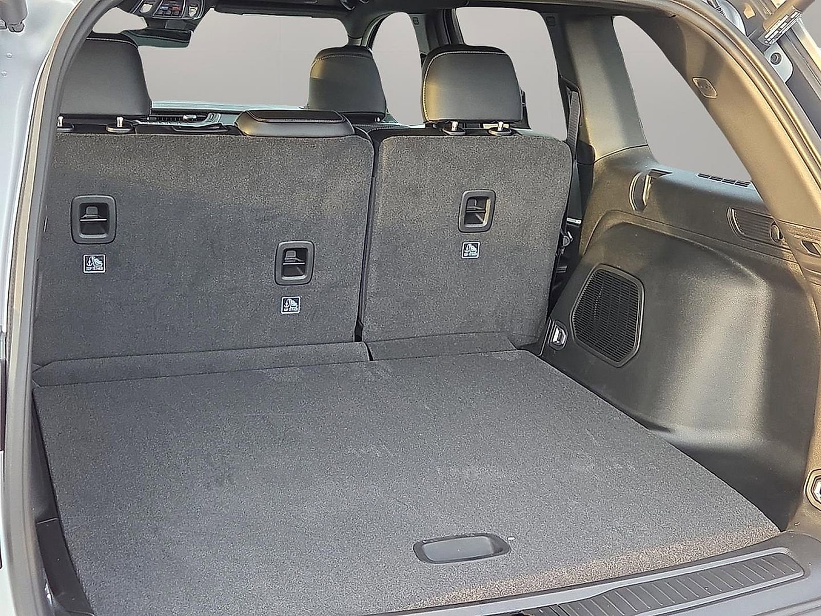 New 2026 Jeep Grand Cherokee Limited w/ Luxury Tech Group II image 8