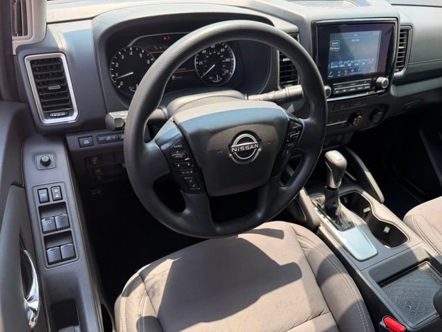 Used 2022 Nissan Frontier SV w/ Technology Package RWD image 20