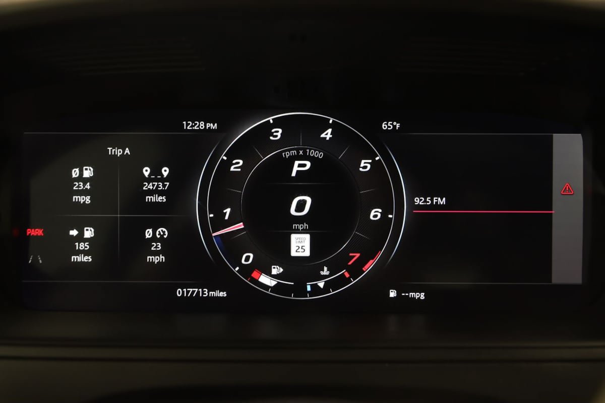 Used 2021 Jaguar F-TYPE Coupe RWD image 23
