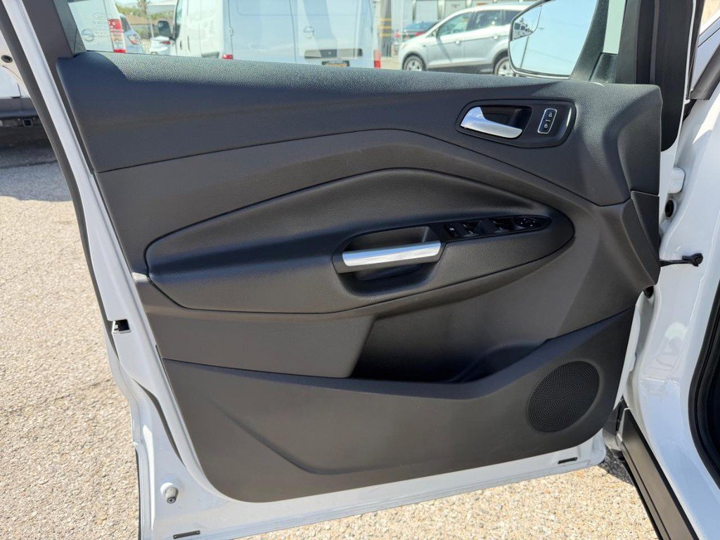 Used 2016 Ford Escape SE AWD/4WD image 15