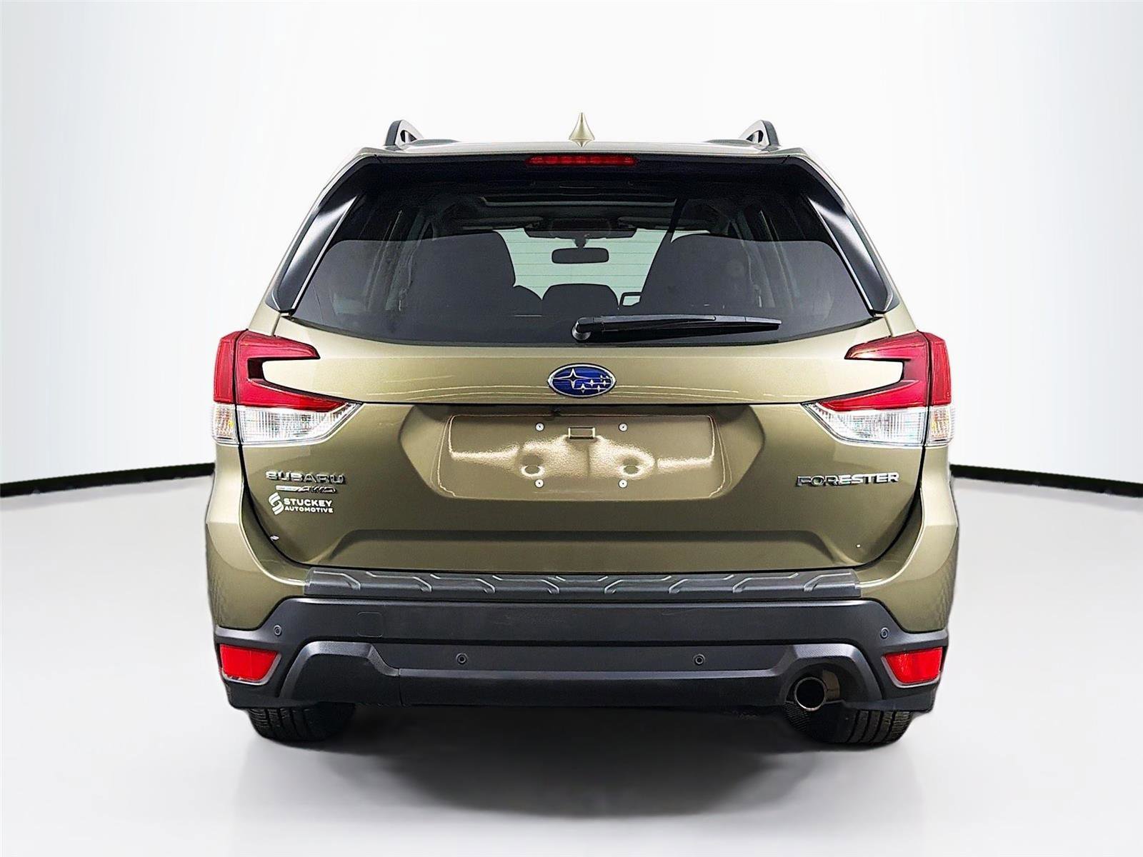 Used 2022 Subaru Forester Limited AWD/4WD image 6