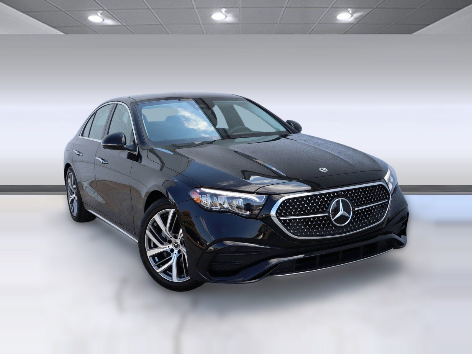 Used 2025 Mercedes-Benz E 350 Sedan image 21