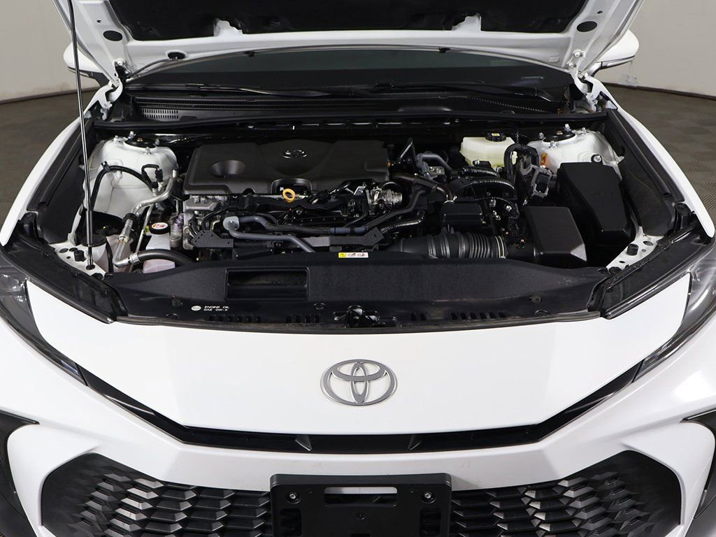 Used 2025 Toyota Camry SE image 17
