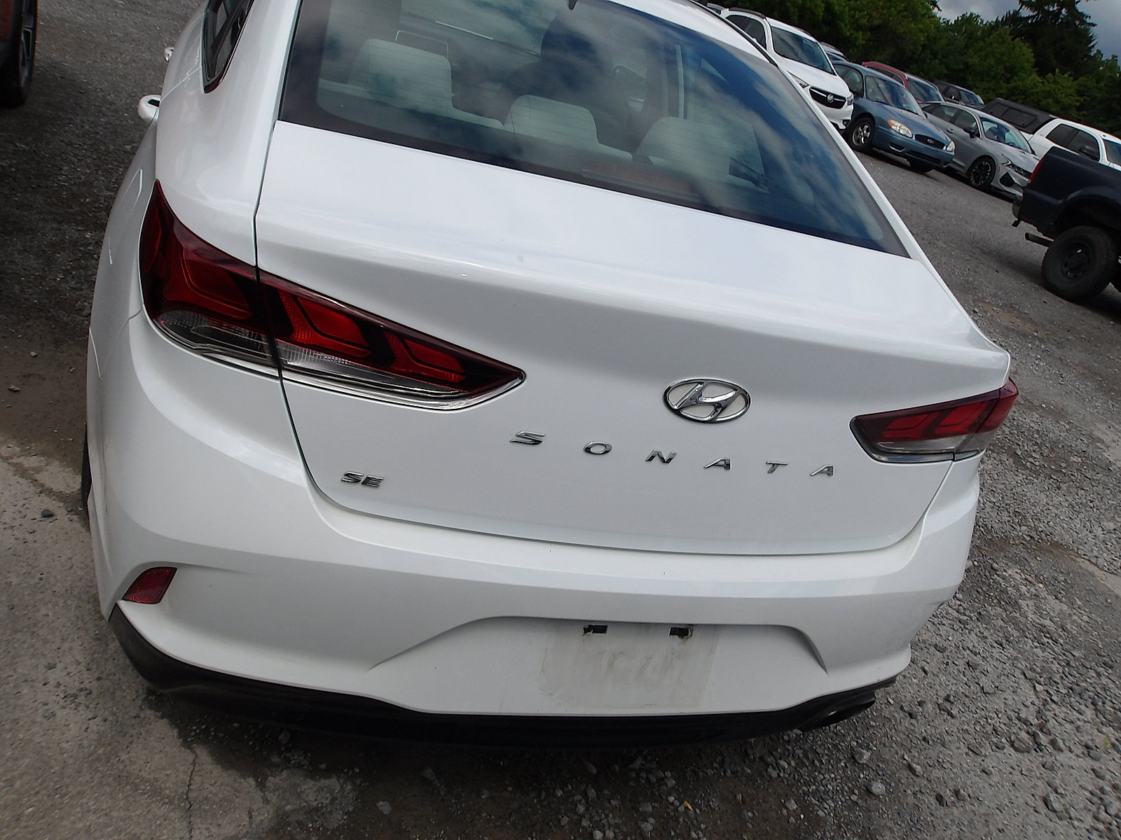 Used 2018 Hyundai Sonata SE FWD image 2