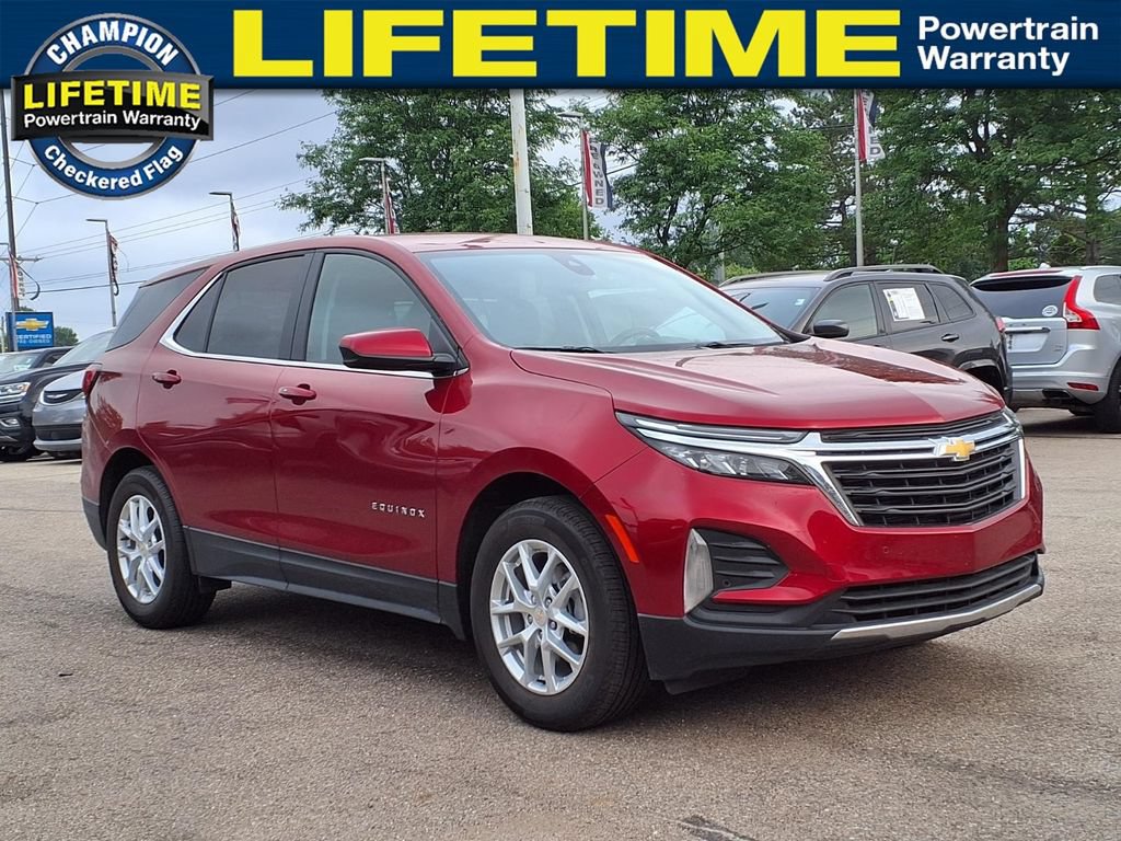 Used 2024 Chevrolet Equinox LT w/ LPO, Floor Liner Package FWD image 3