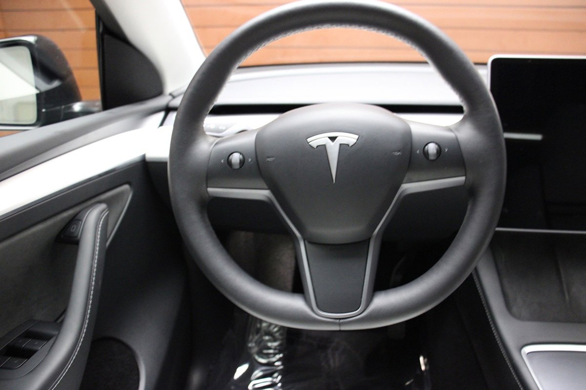 Used 2023 Tesla Model Y Long Range image 29
