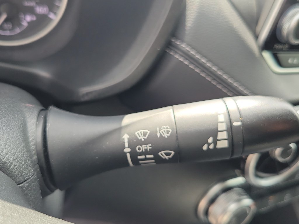 Used 2024 Nissan Sentra SV FWD image 29