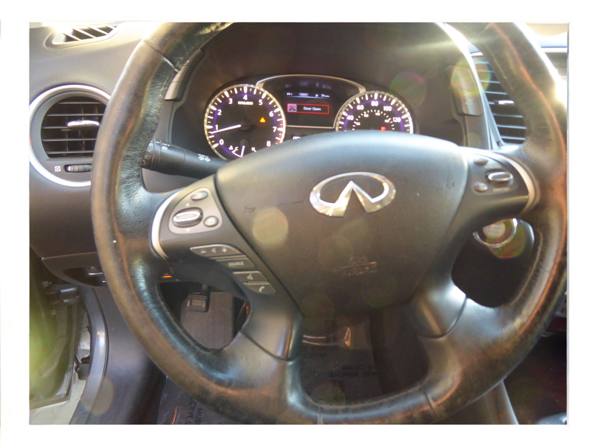 Used 2015 INFINITI QX60 AWD w/ Deluxe Touring Package image 10