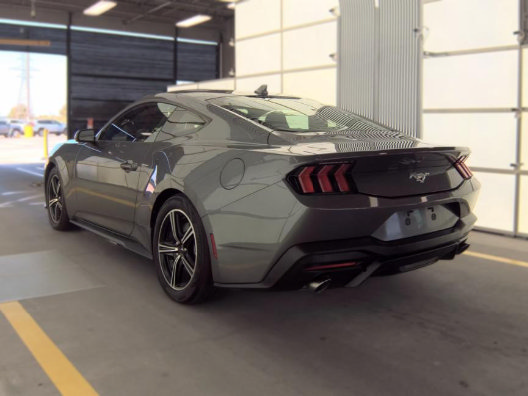 Used 2025 Ford Mustang Coupe RWD image 9