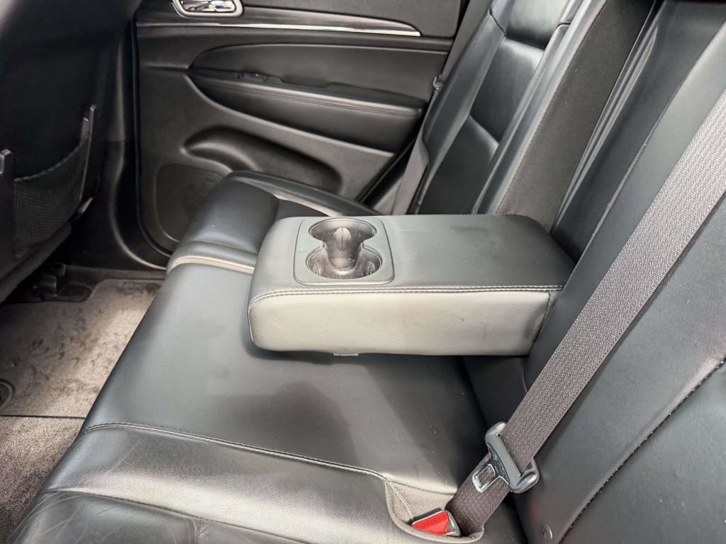 Used 2019 Jeep Grand Cherokee Limited AWD/4WD image 22