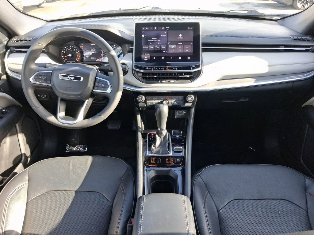 Used 2023 Jeep Compass Limited image 9