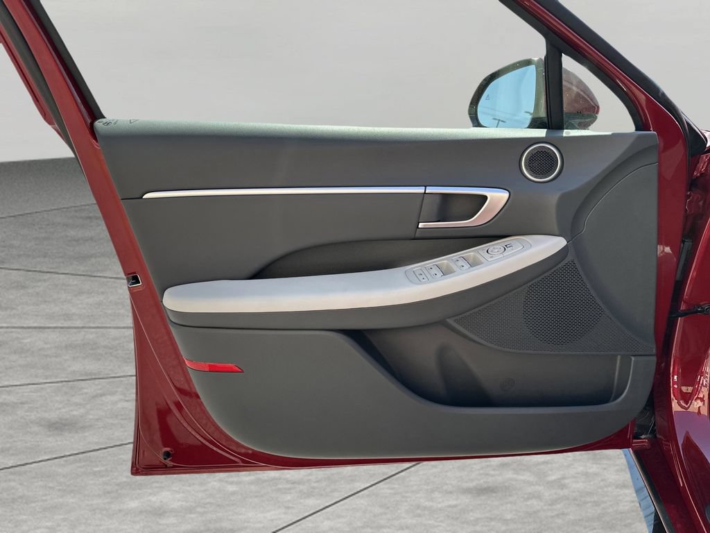 New 2026 Hyundai Sonata SEL FWD image 14