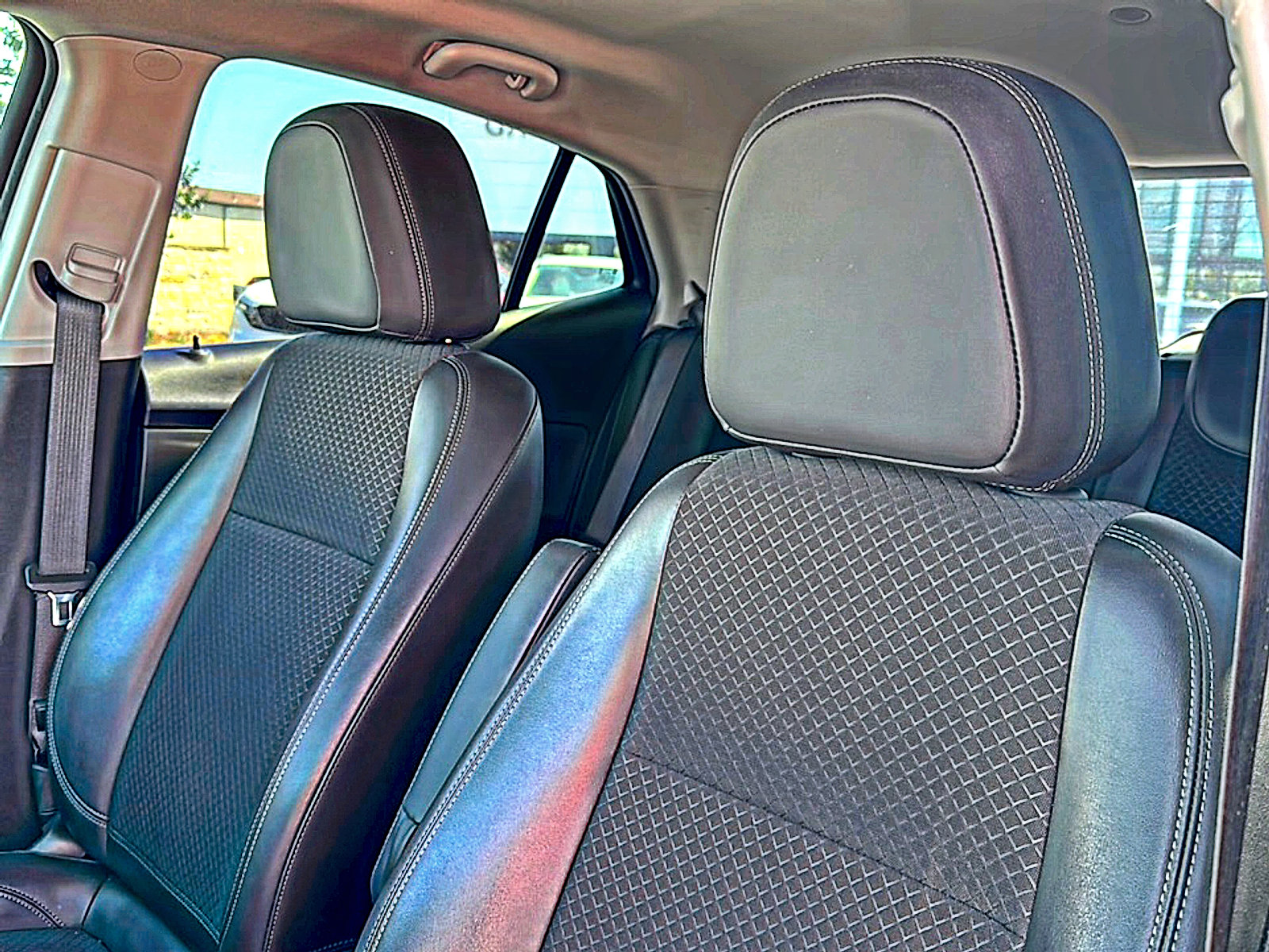 Used 2022 Buick Encore Preferred w/ Safety Package AWD/4WD image 14