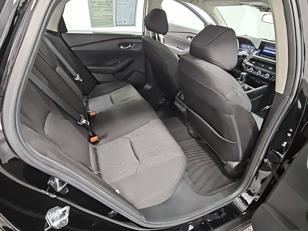 Used 2025 Honda Accord SE image 33