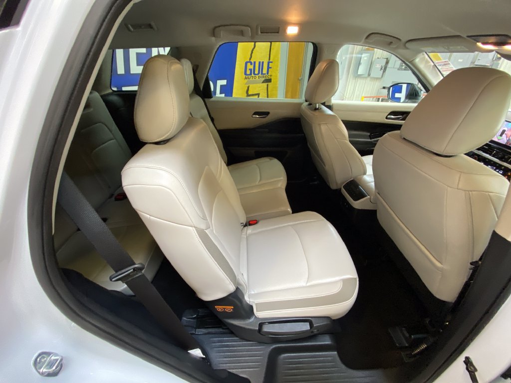 Used 2026 Nissan Pathfinder SL FWD image 28