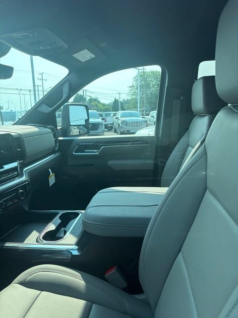 New 2026 Chevrolet Silverado 2500 LTZ w/ LTZ Premium Package AWD/4WD image 8