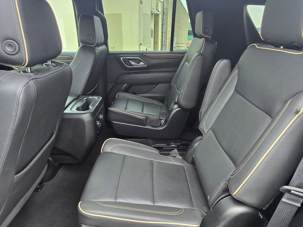 Used 2024 Chevrolet Tahoe Premier AWD/4WD image 17