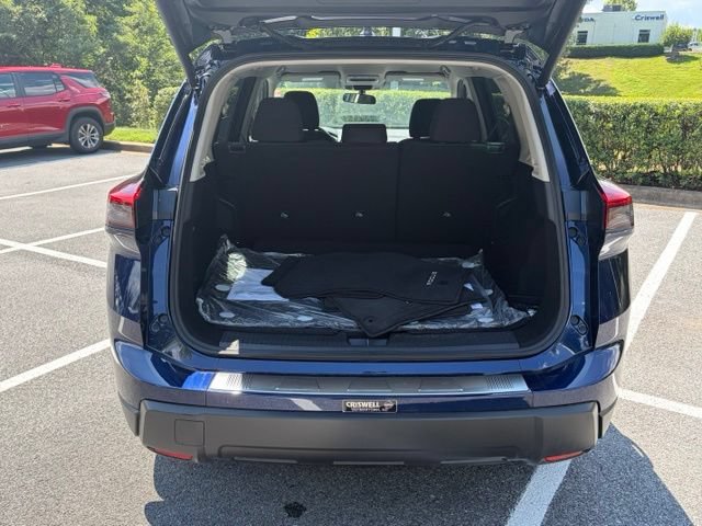 Certified 2026 Nissan Rogue SV FWD image 5