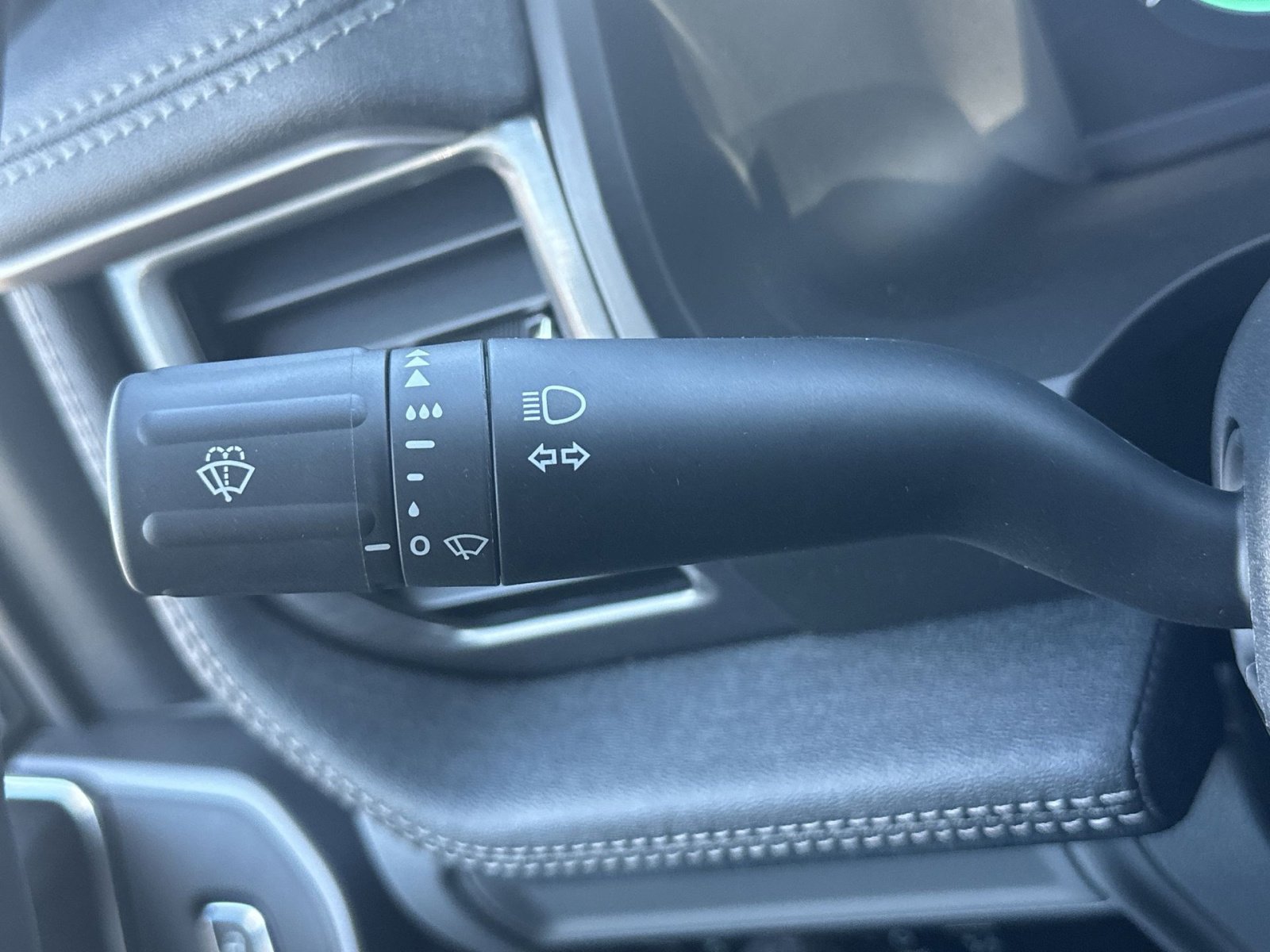 New 2025 Ford F150 Lightning Flash image 32