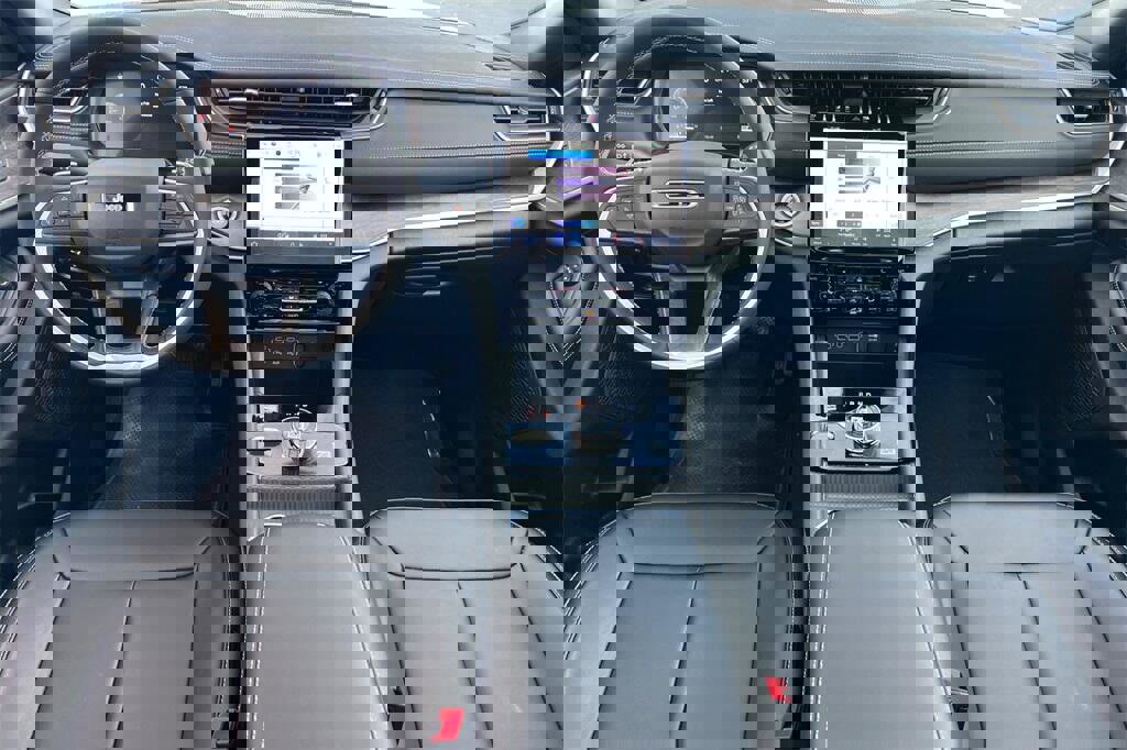 New 2025 Jeep Grand Cherokee L Limited image 13