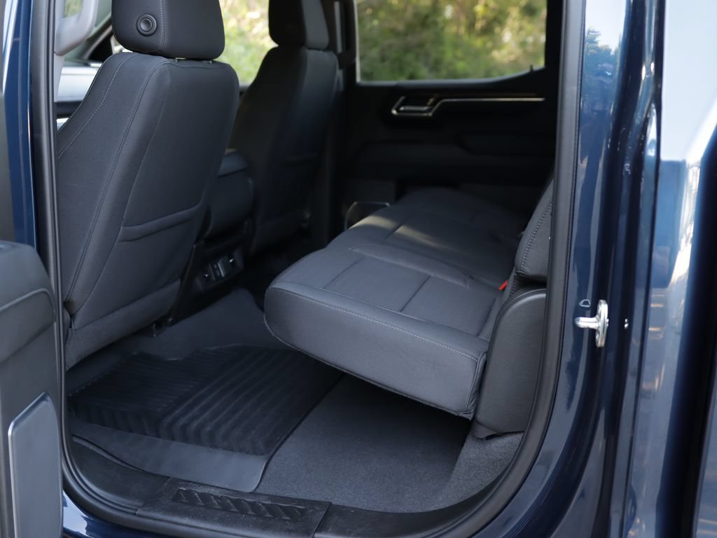 Used 2023 Chevrolet Silverado 1500 LT AWD/4WD image 26