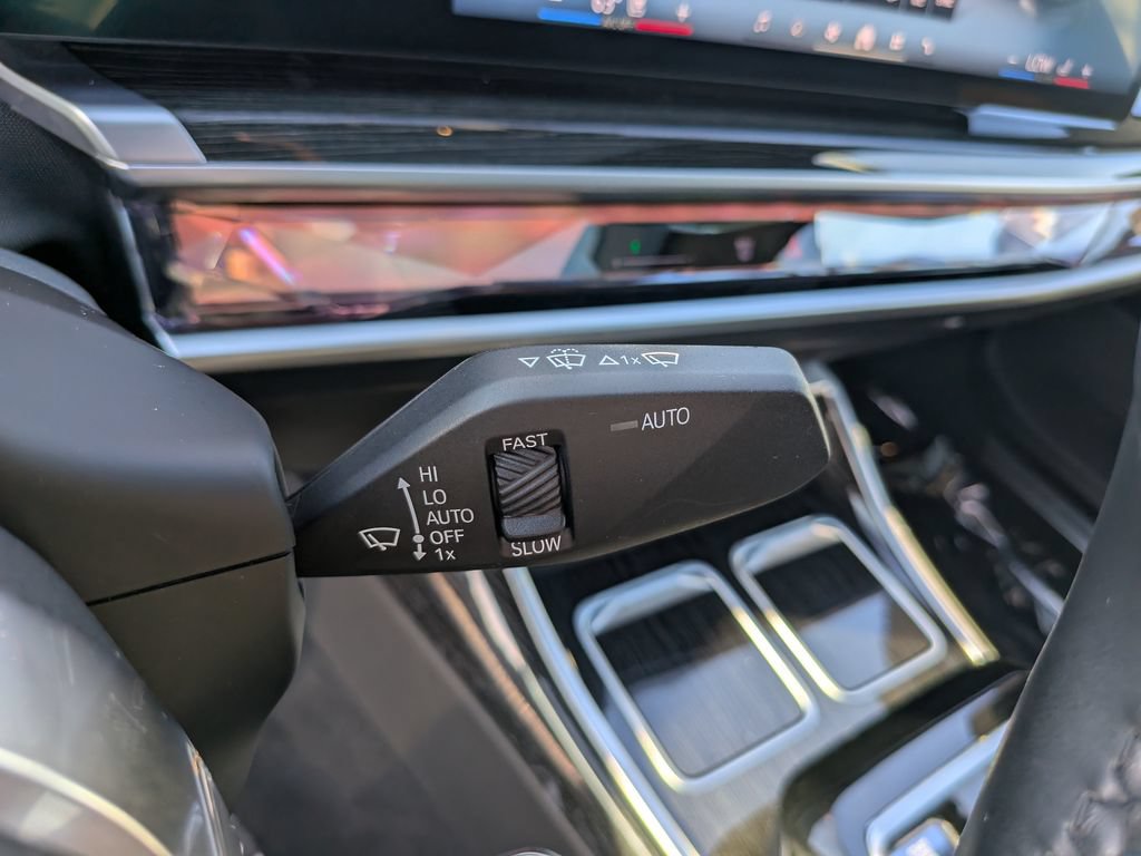 Used 2023 BMW 740i RWD image 27