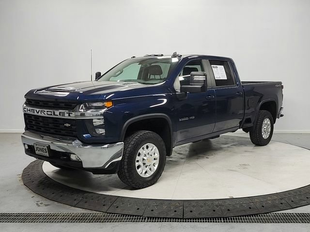 Used 2022 Chevrolet Silverado 3500 LT w/ Convenience Package image 3