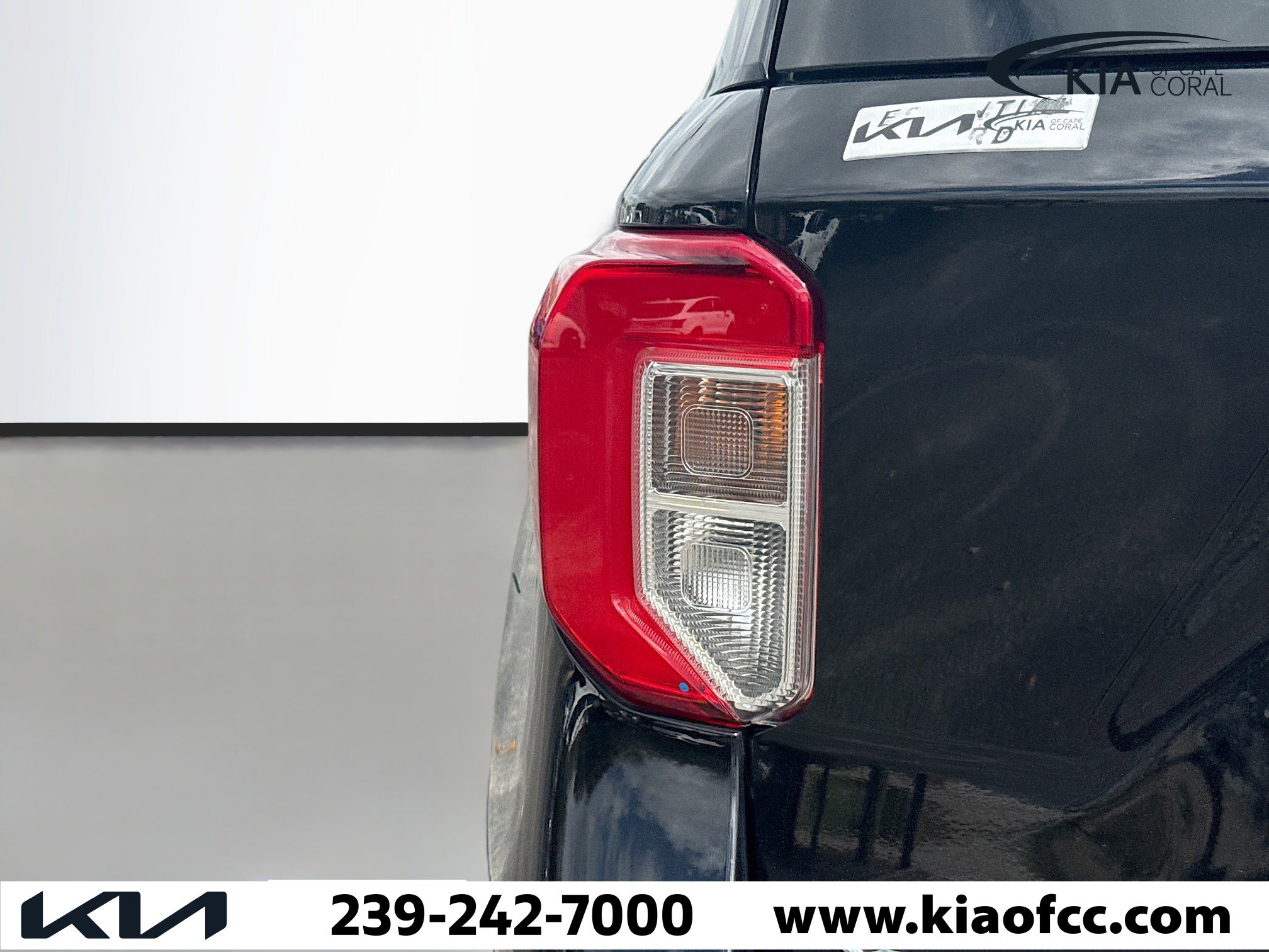 Used 2022 Ford Explorer XLT image 9