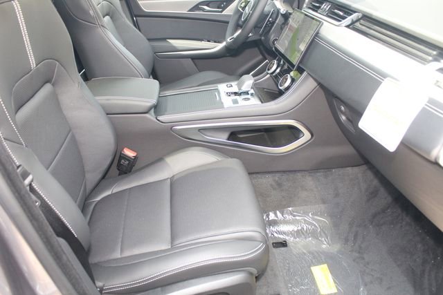 New 2026 Jaguar F-PACE R-Dynamic S image 3