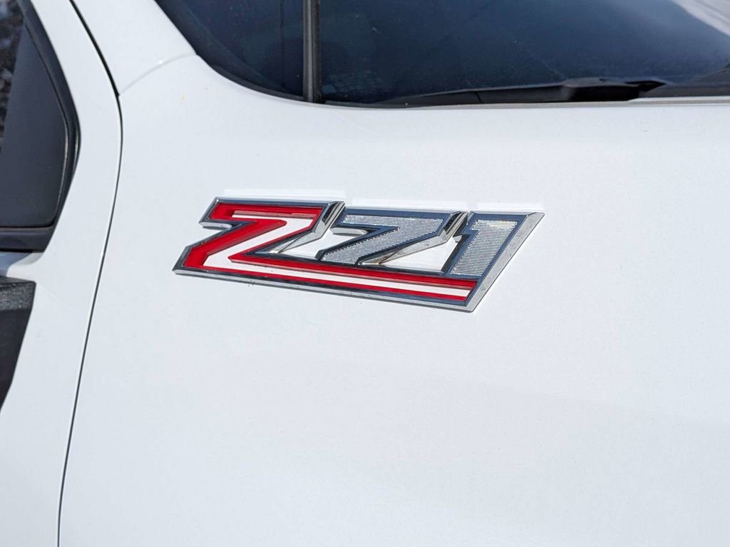 Used 2025 Chevrolet Silverado 2500 LTZ w/ Z71 Chrome Sport Edition image 12