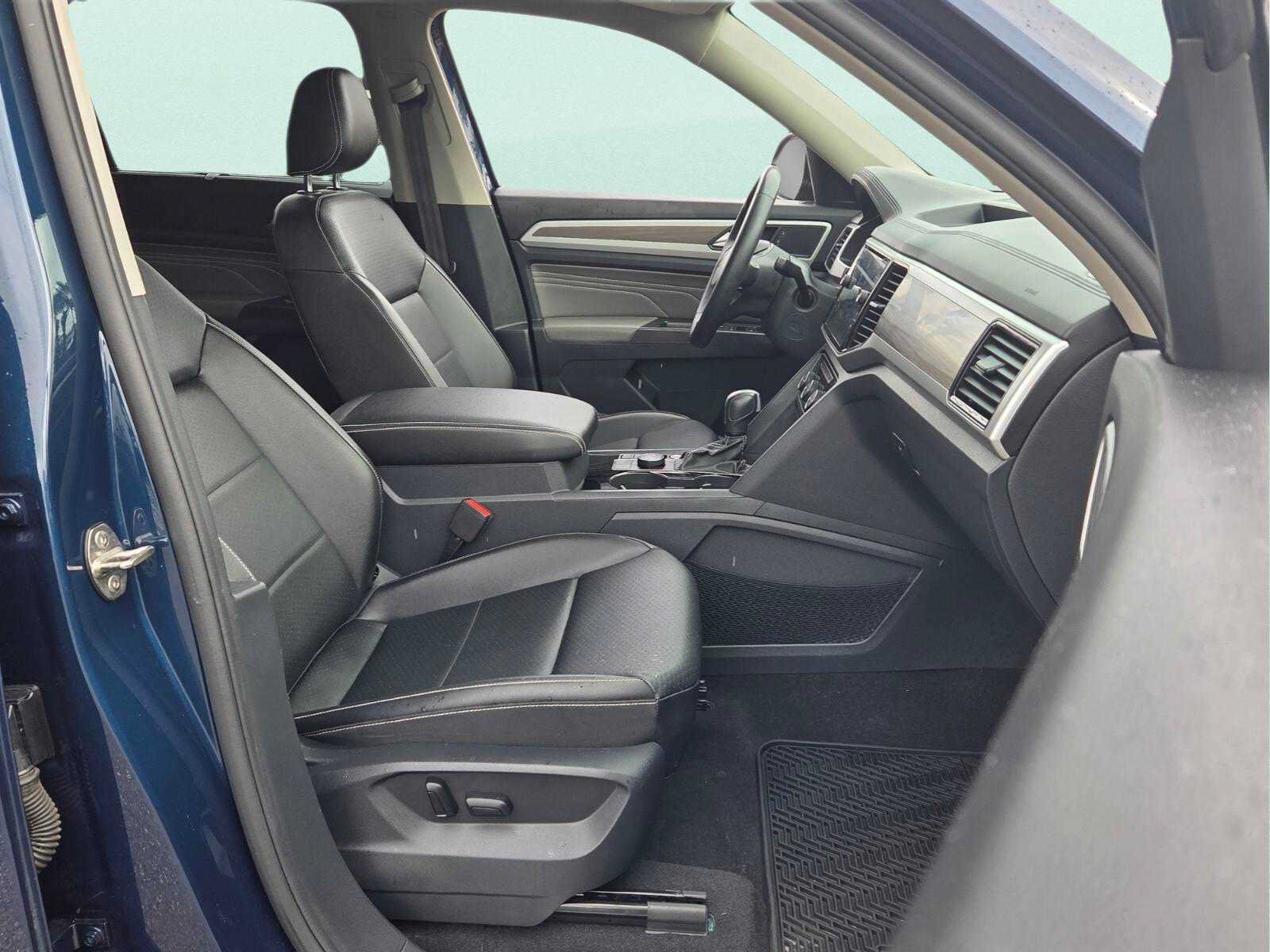 Used 2022 Volkswagen Atlas SEL AWD/4WD image 14