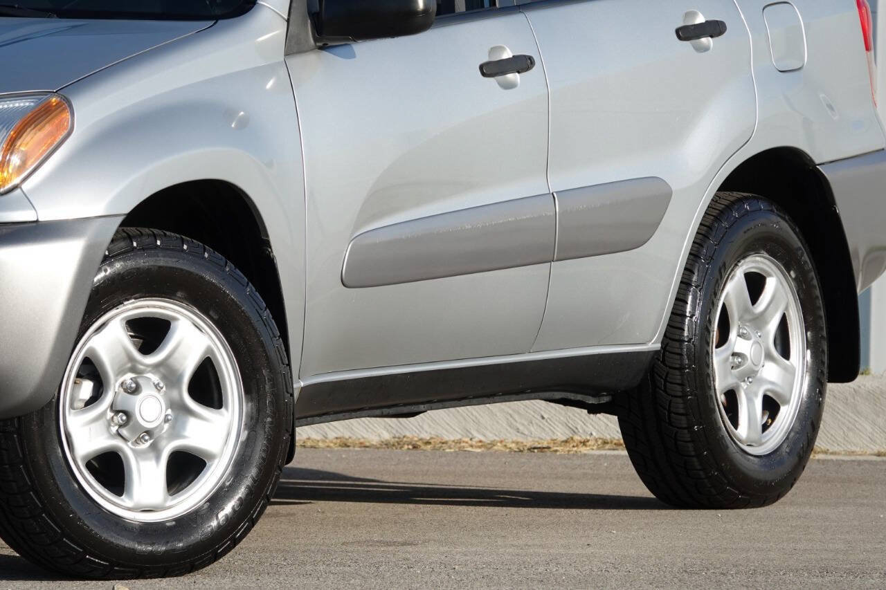 Used 2003 Toyota RAV4 4WD image 8
