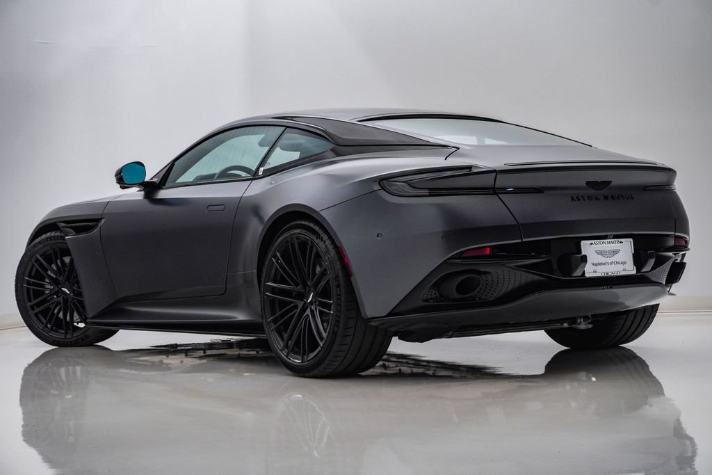 Used 2024 Aston Martin DB12 Coupe RWD image 8