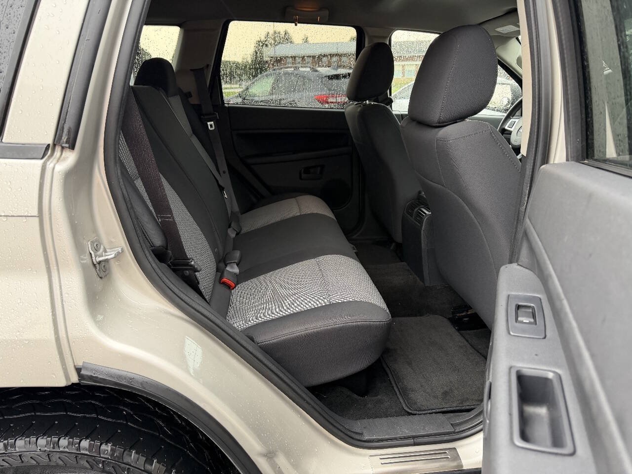 Used 2008 Jeep Grand Cherokee Laredo w/ Driver Convenience Group AWD/4WD image 16